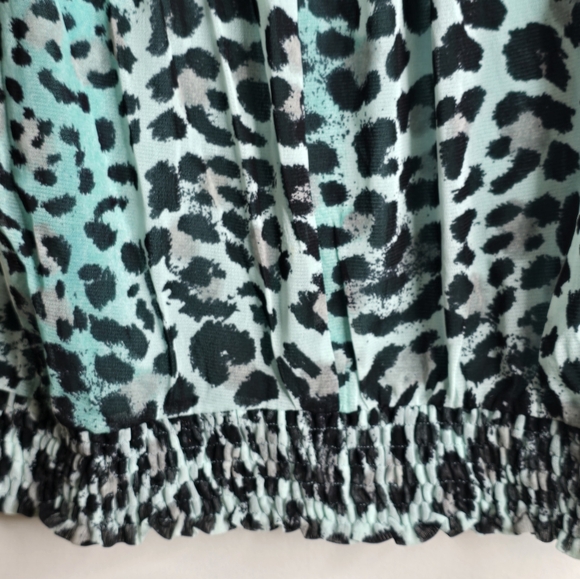 Animal Print Top - Picture 3 of 5